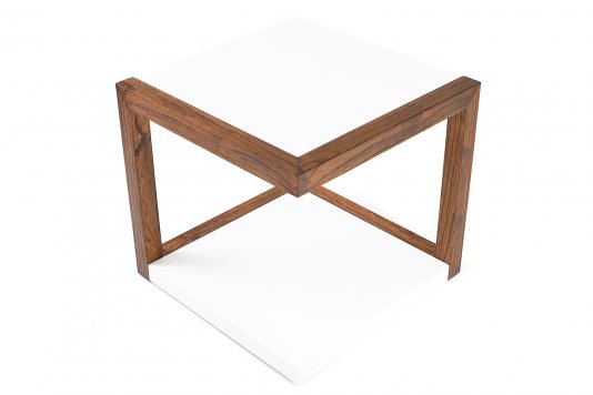 Mesa Lateral Cubista